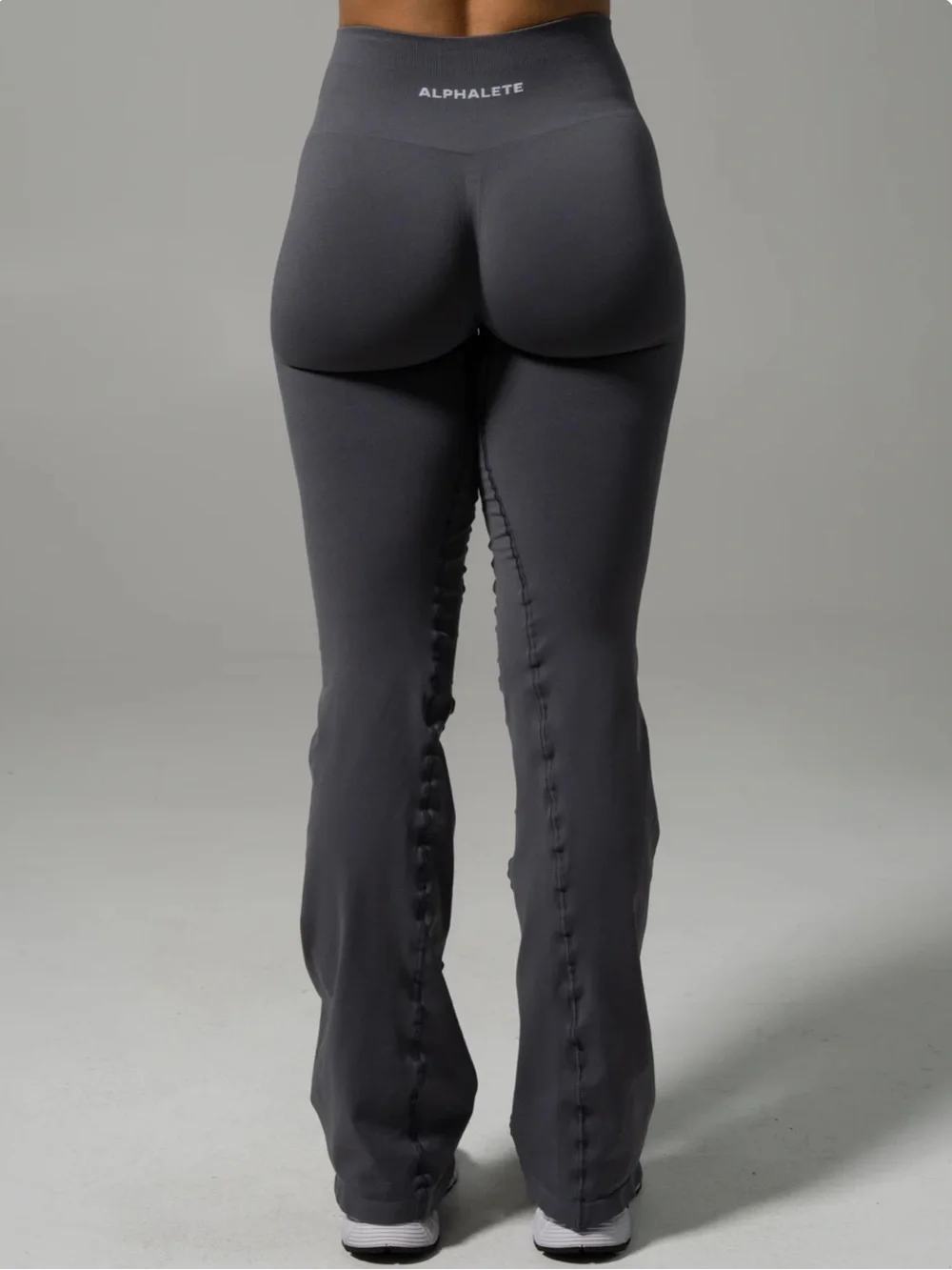 Pump mid rise flared pant
